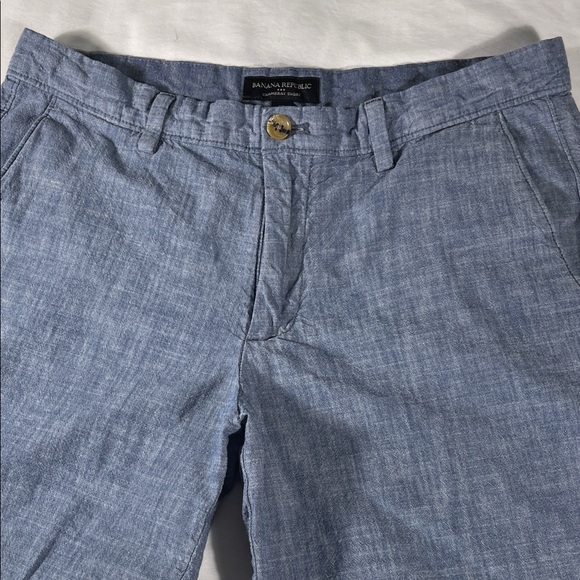Banana Republic mens blue Chambray flat front 8.5" Bermuda shorts - size 33 - Picture 1 of 10